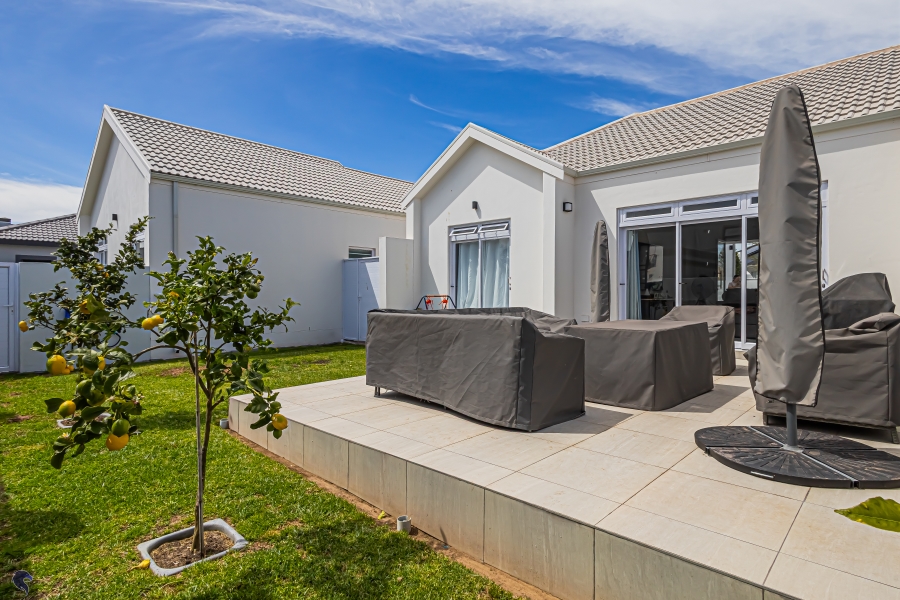 6 Bedroom Property for Sale in Country Club Western Cape
